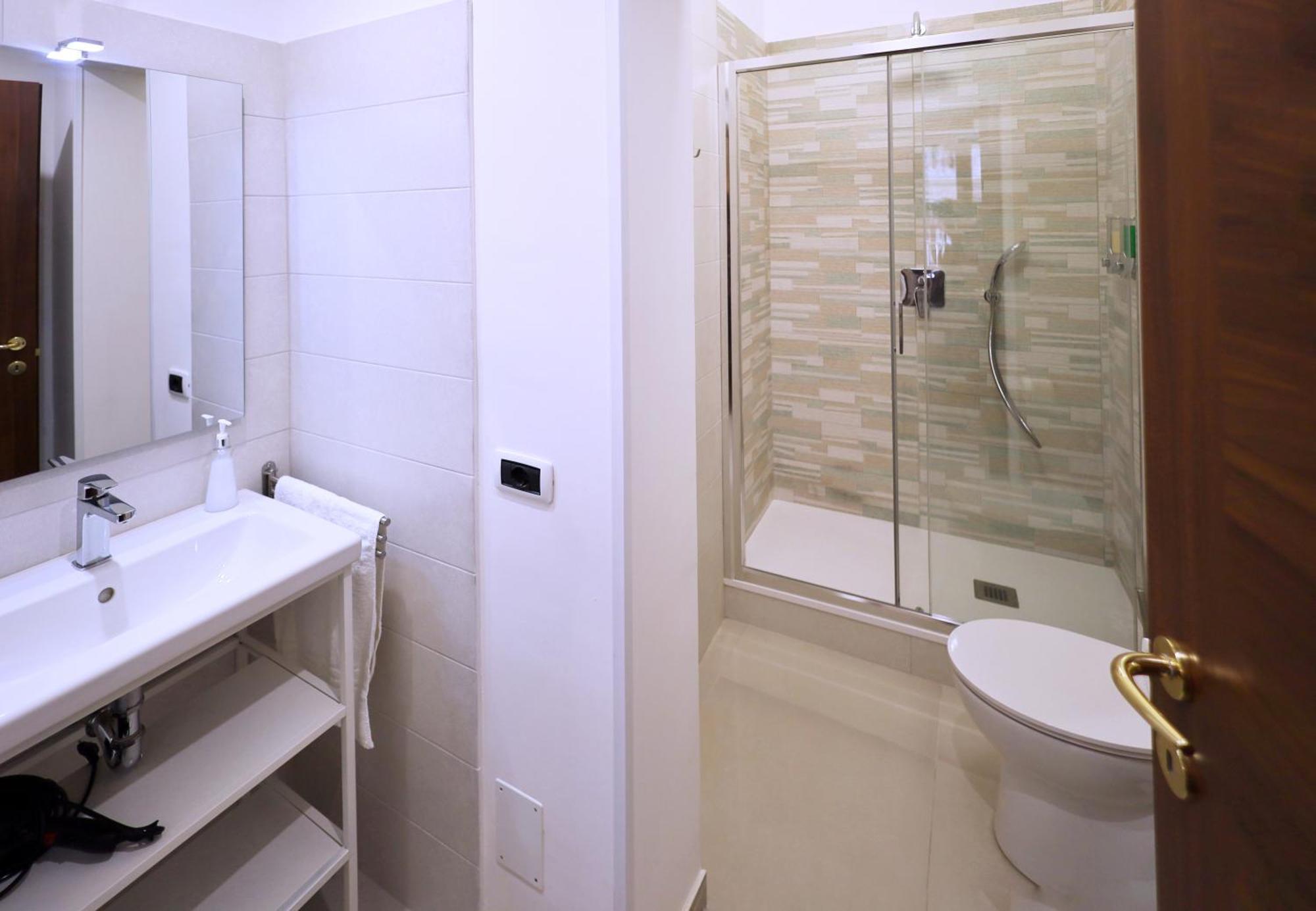 Cataneasy Rooms Екстериор снимка
