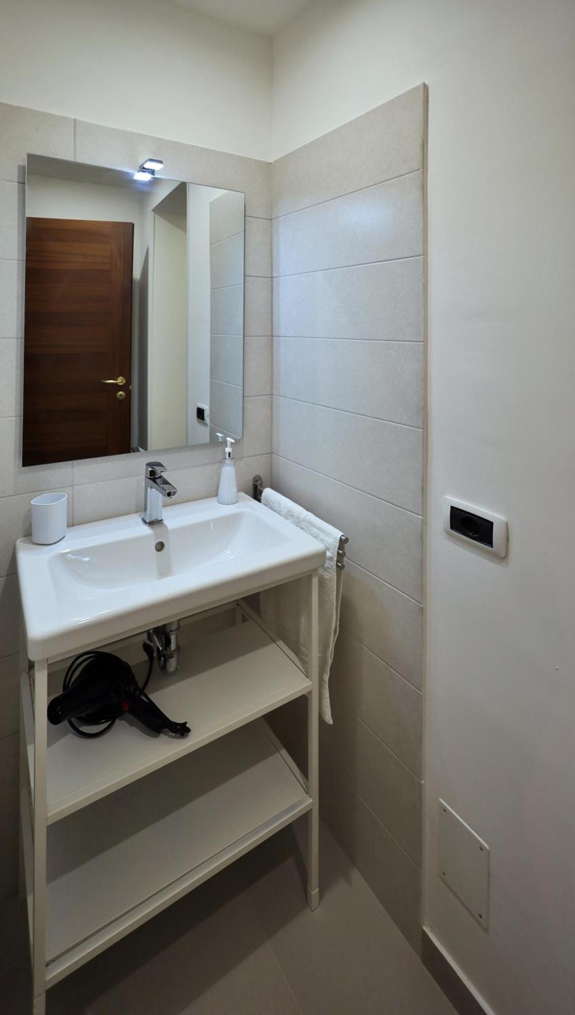 Cataneasy Rooms Екстериор снимка