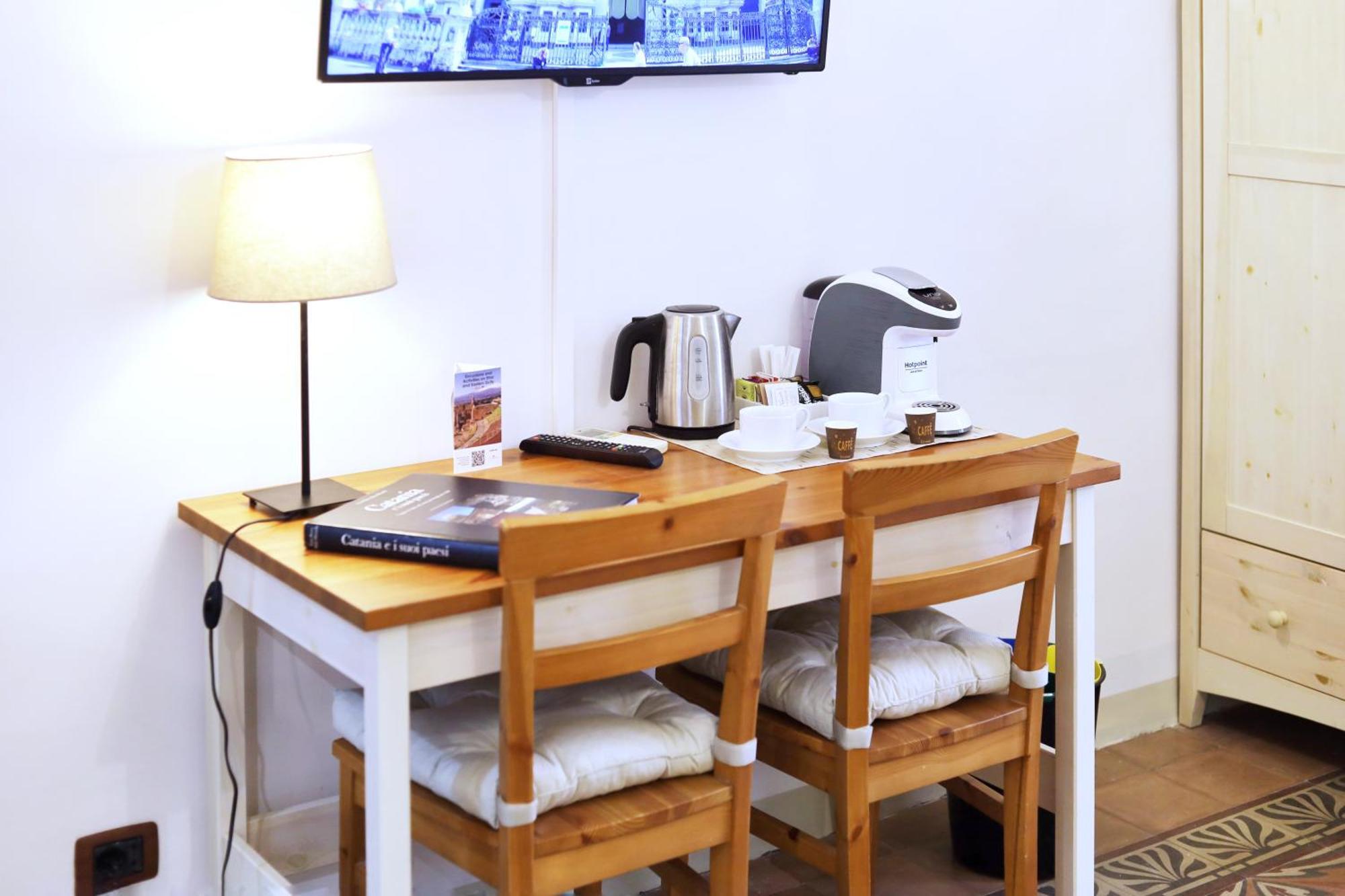 Cataneasy Rooms Екстериор снимка